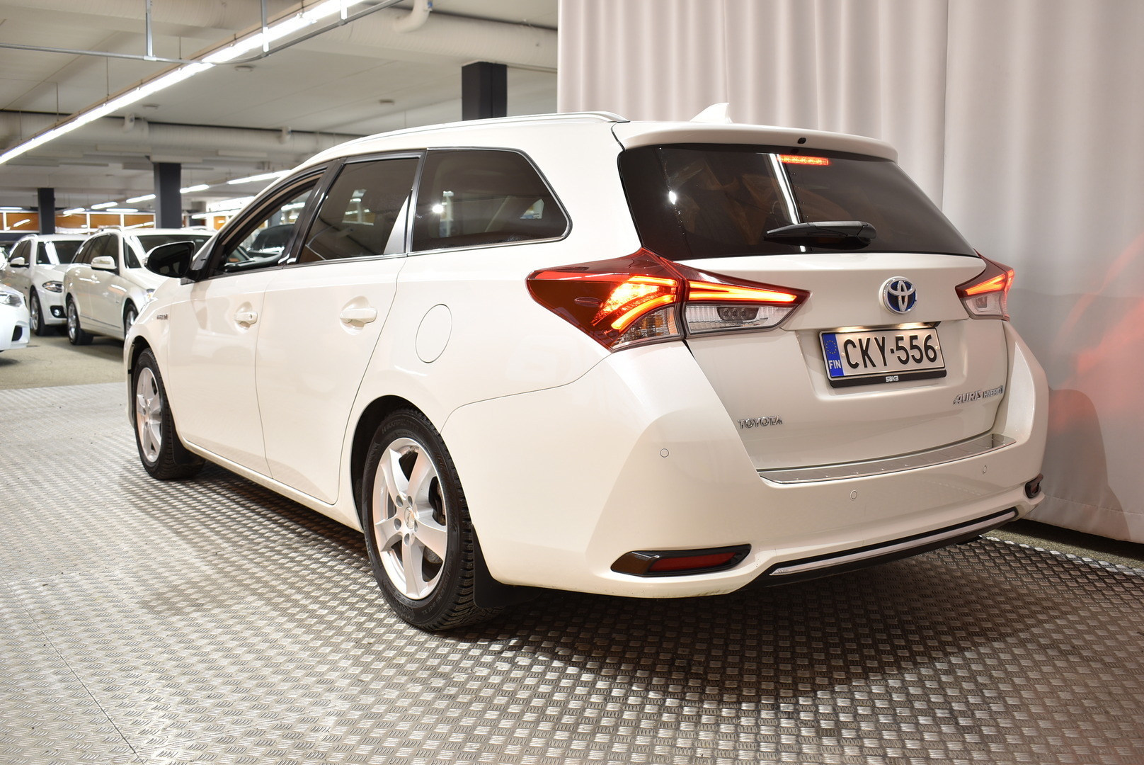 TOYOTA Auris 2016