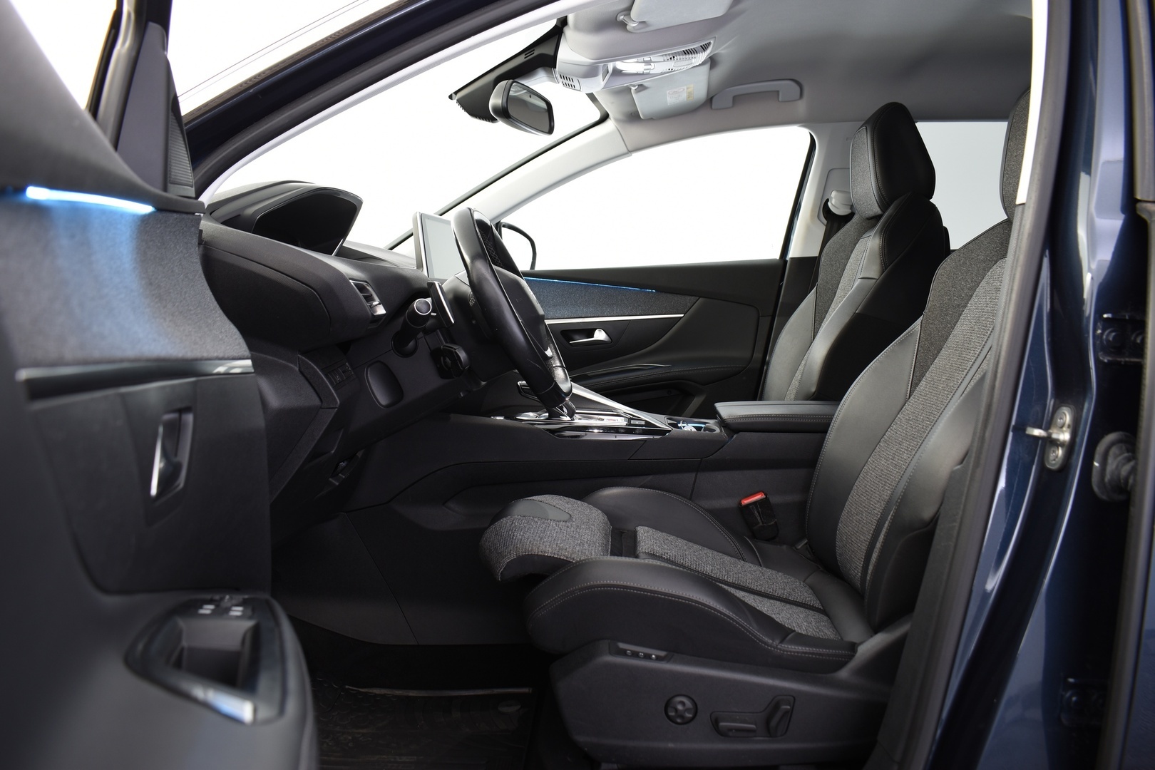 PEUGEOT 5008 2019