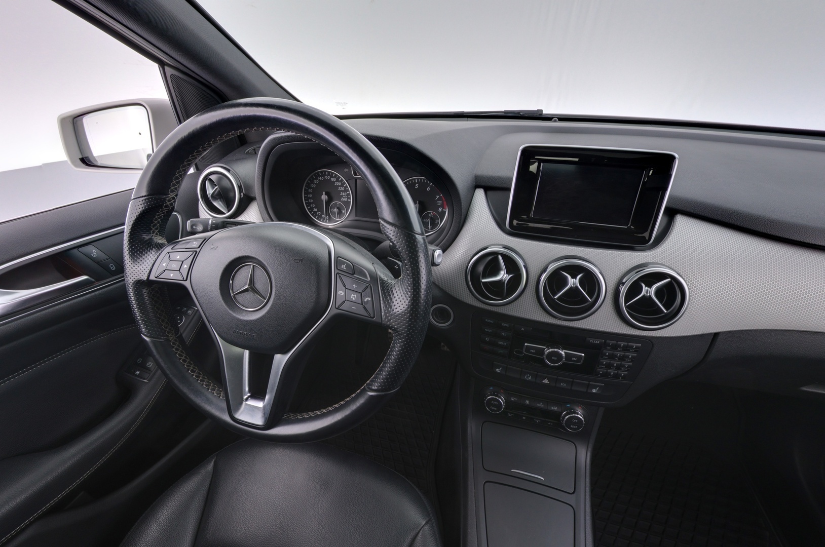 MERCEDES-BENZ B 2013