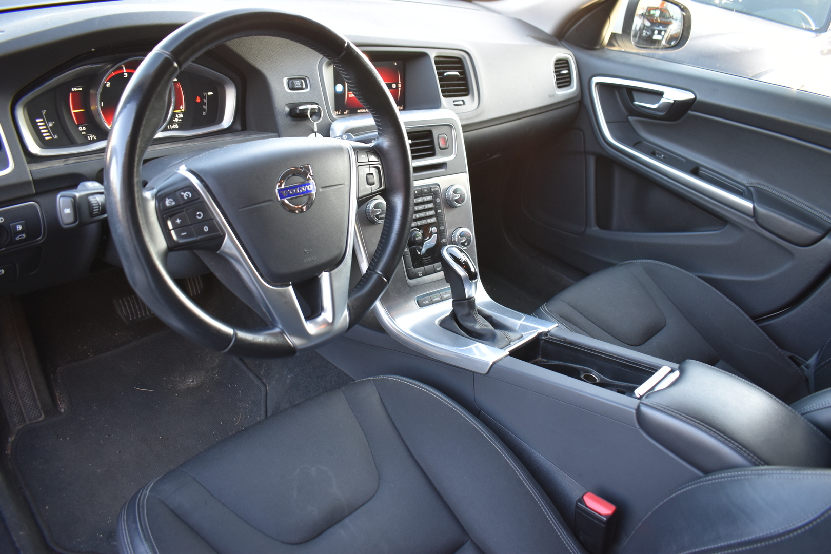 VOLVO V60 2018