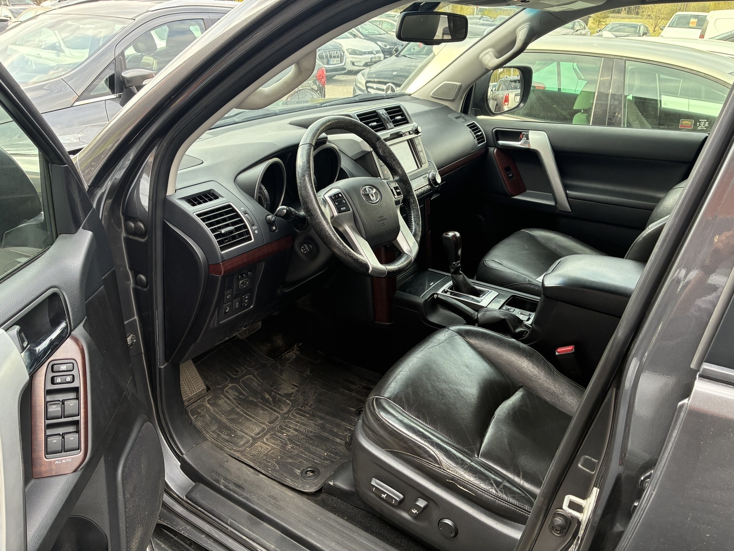 TOYOTA Land Cruiser 2016
