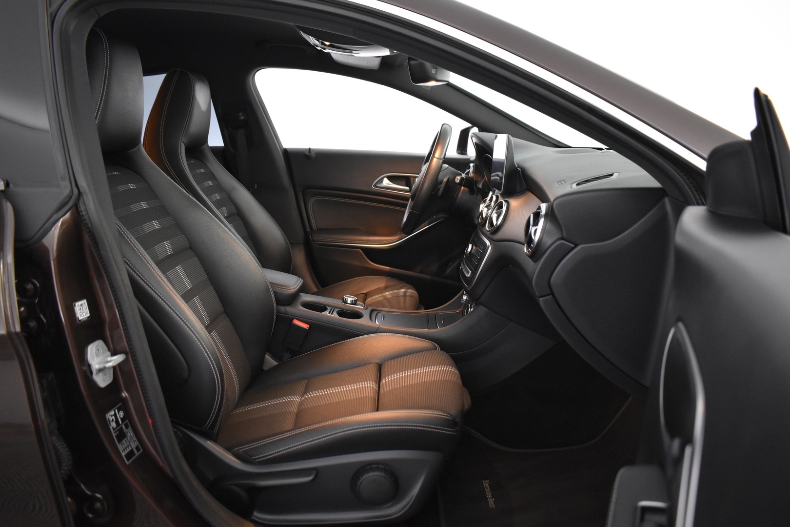 MERCEDES-BENZ CLA 2018