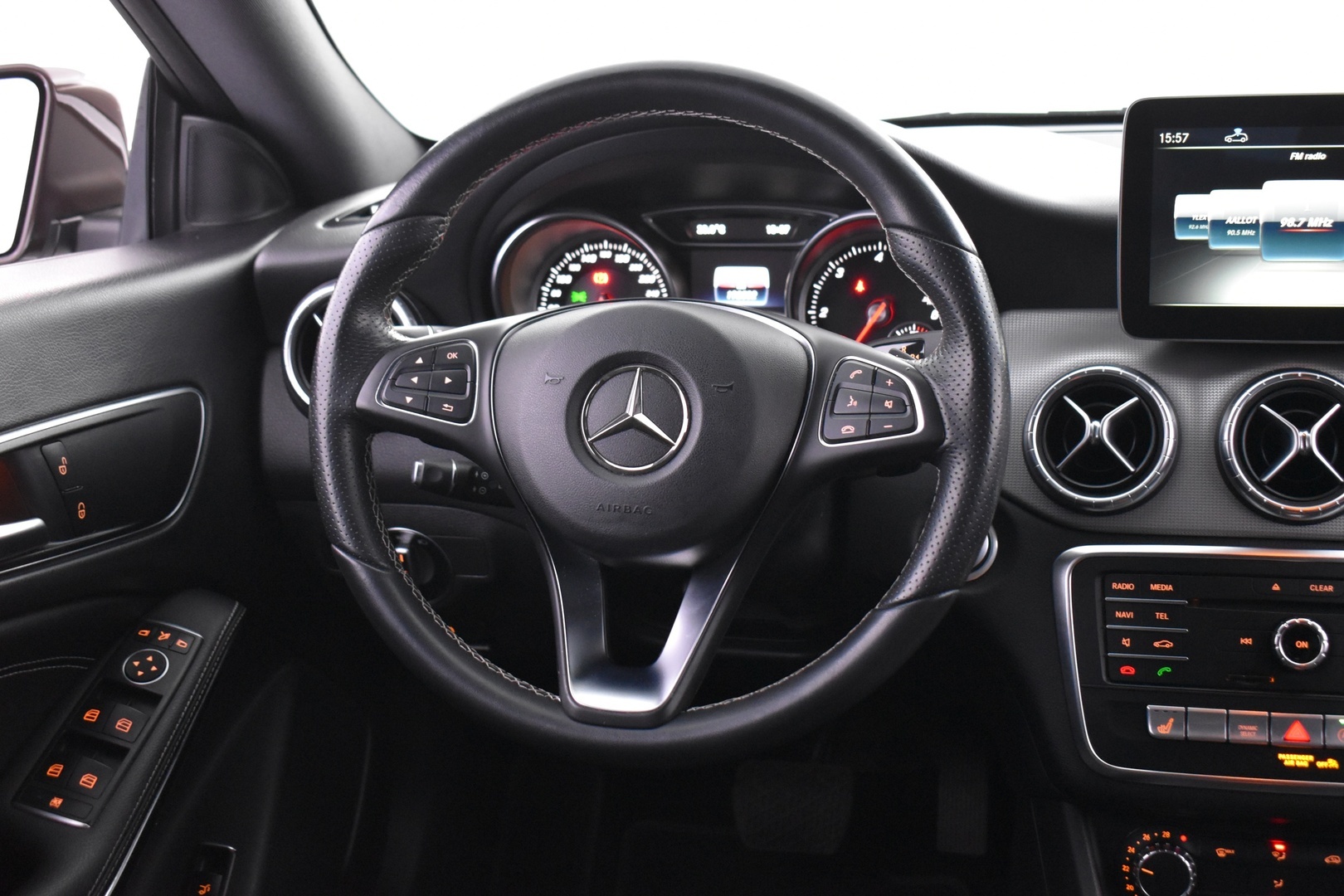 MERCEDES-BENZ CLA 2018