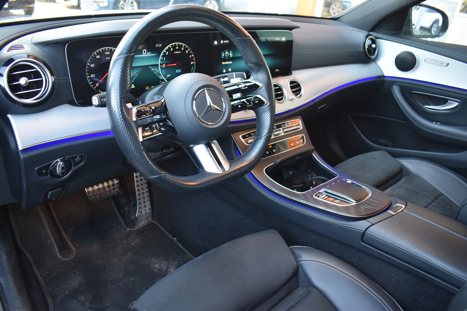 MERCEDES-BENZ E 2021