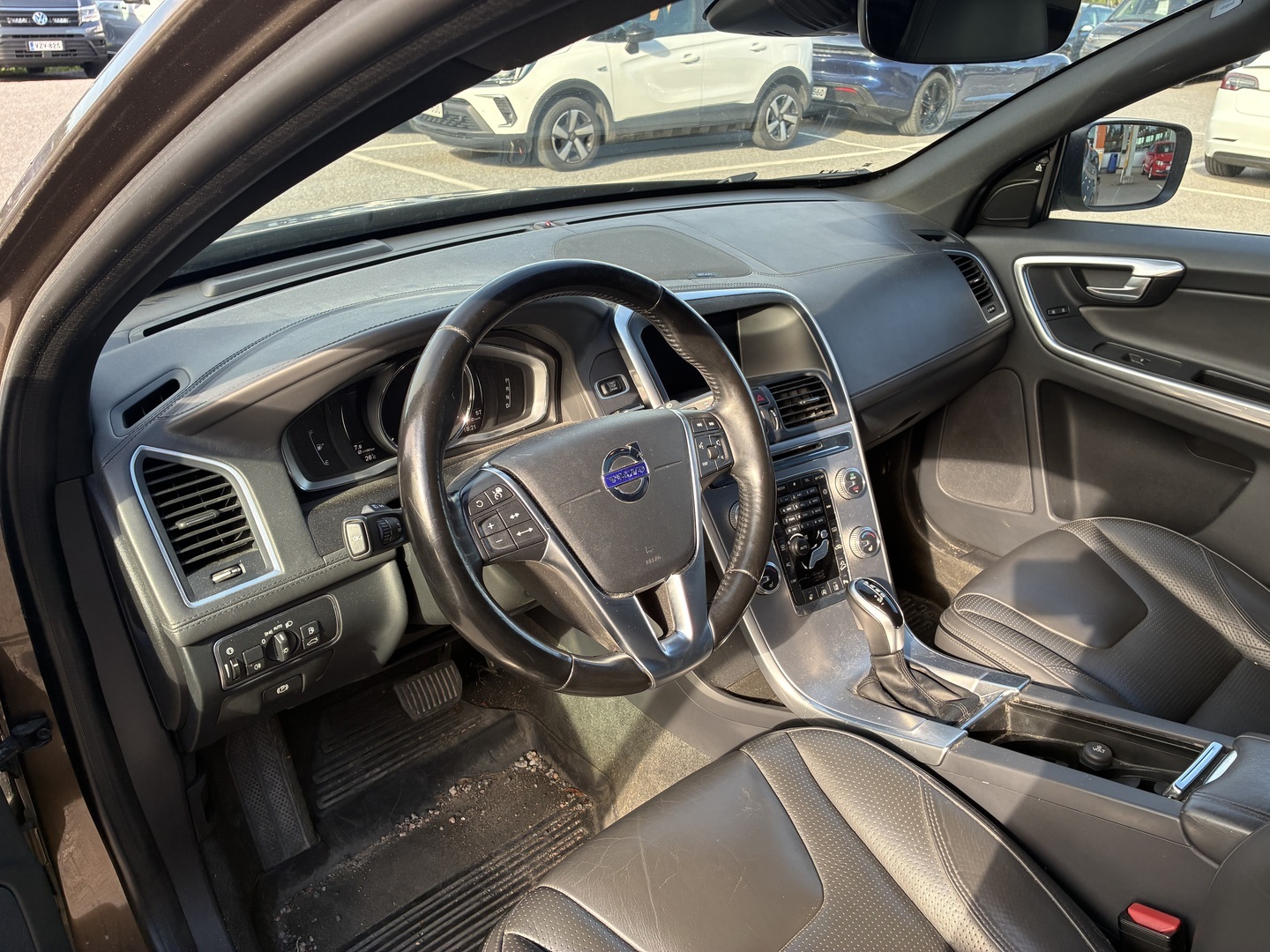 VOLVO XC60 2017
