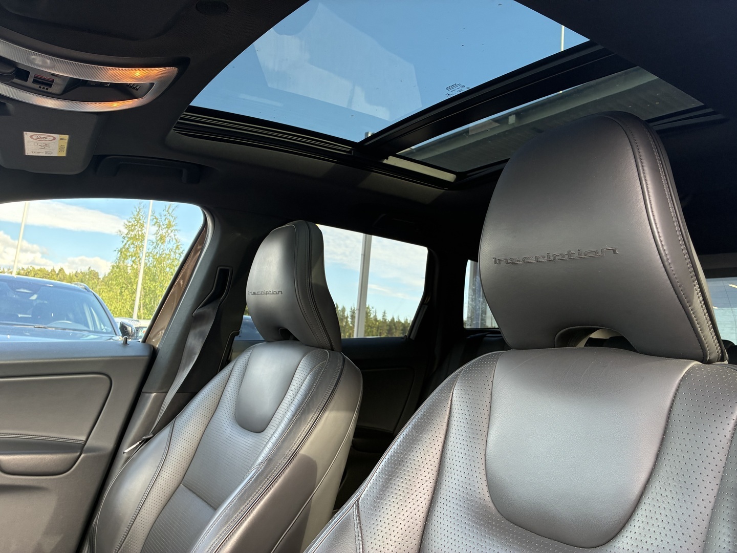 VOLVO XC60 2017