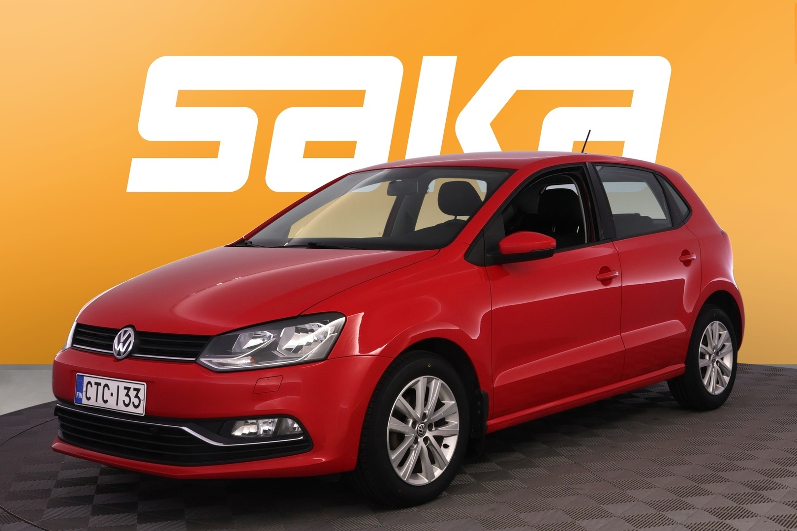 VOLKSWAGEN Polo 2015