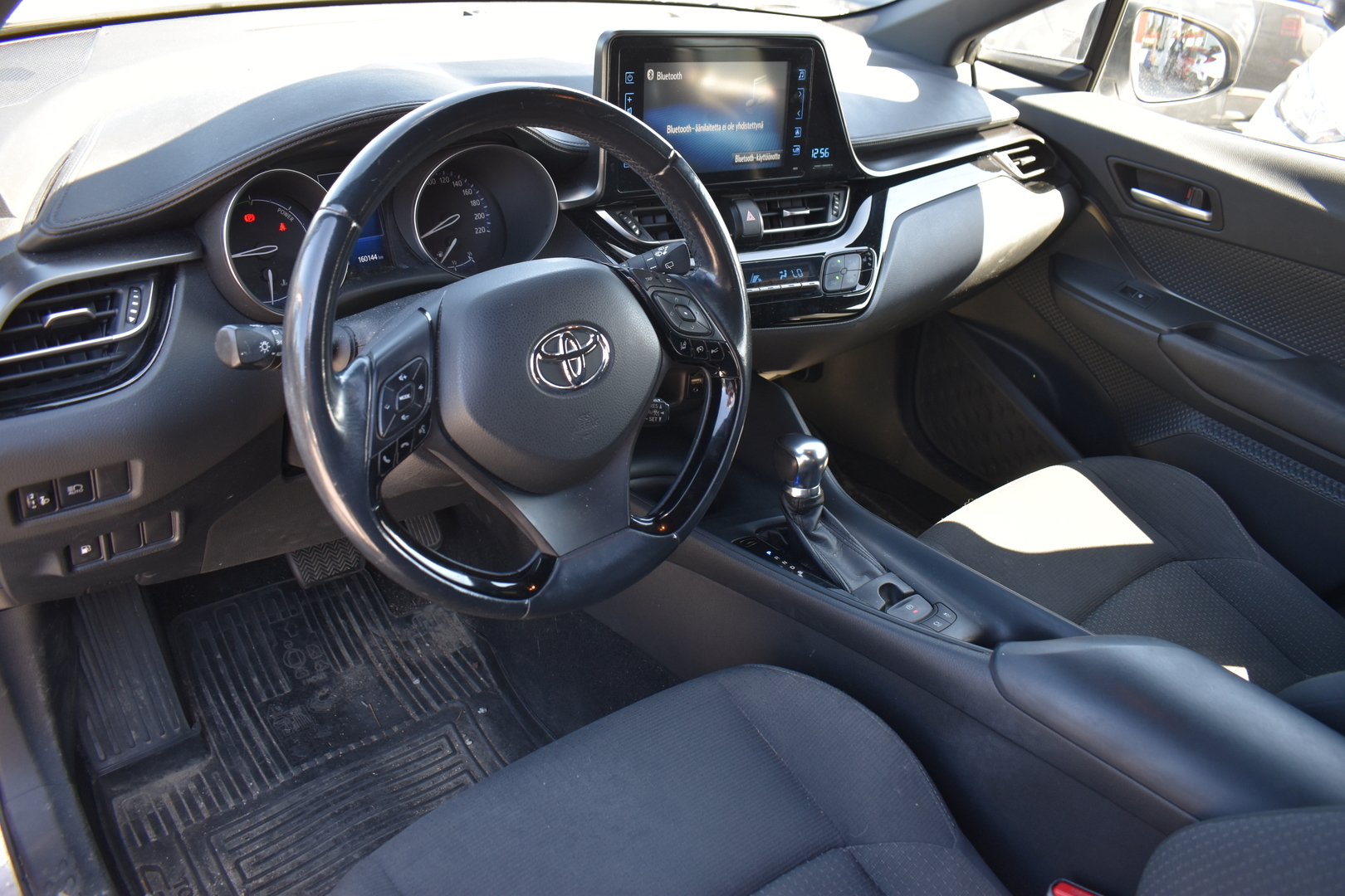 TOYOTA C-HR 2018