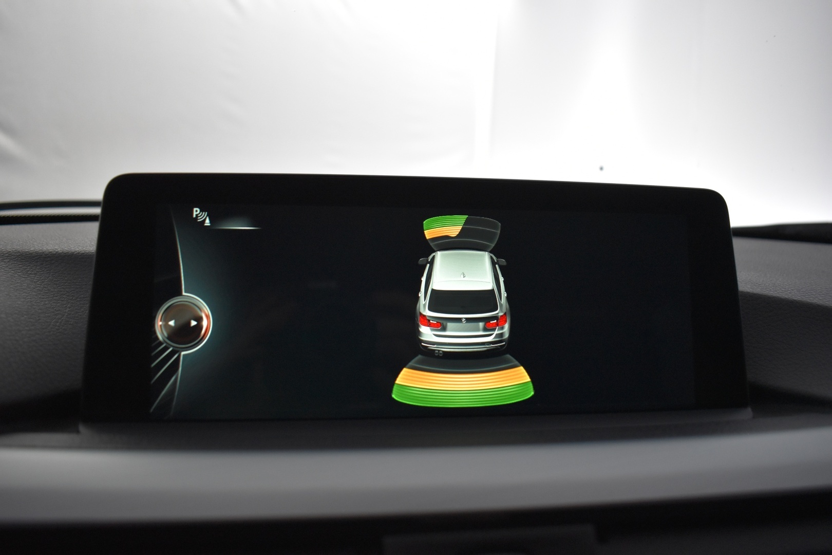 BMW 330 2016