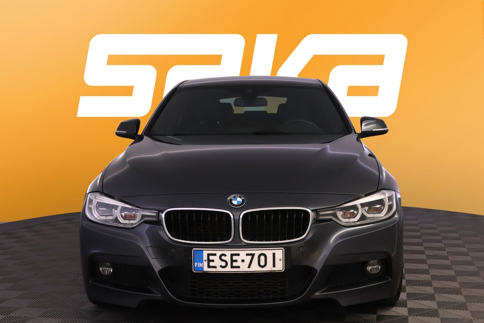 BMW 330 2016