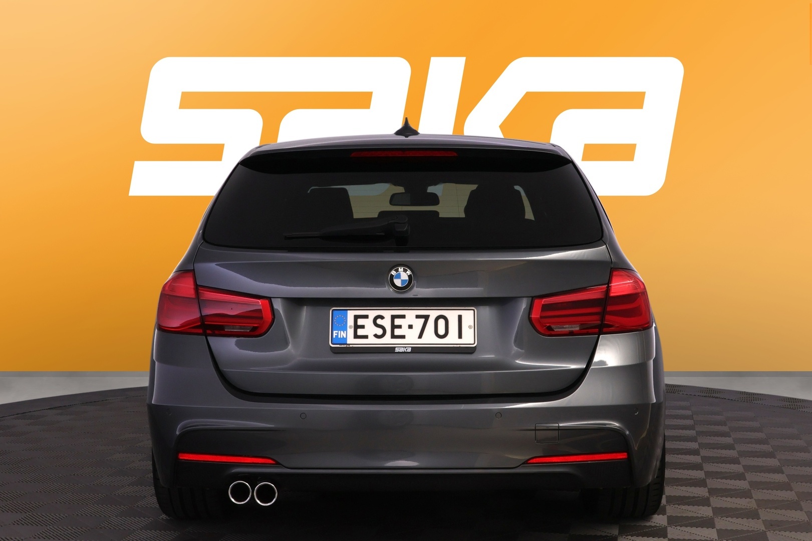 BMW 330 2016