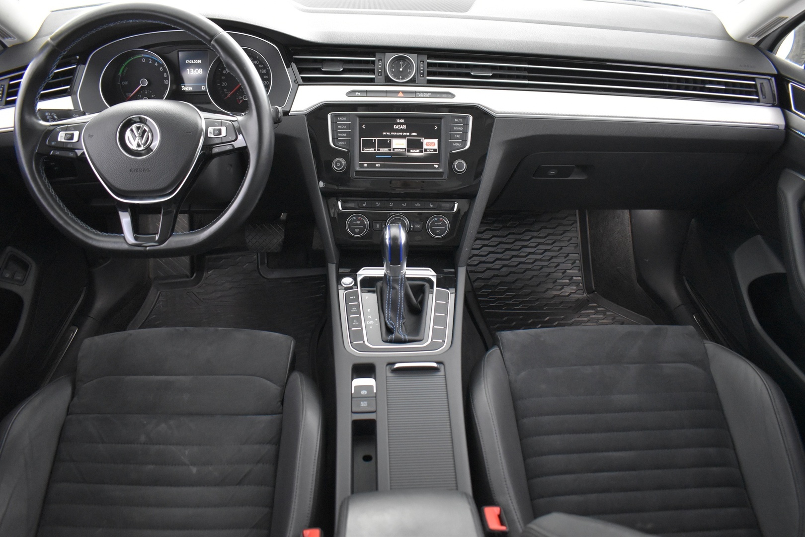 VOLKSWAGEN Passat 2016