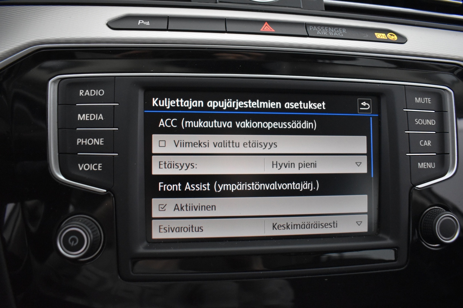 VOLKSWAGEN Passat 2016