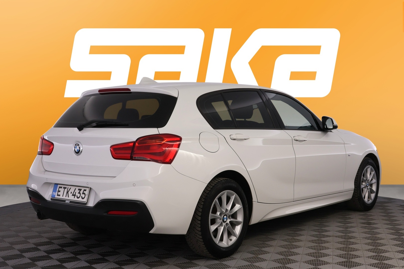BMW 118 2016