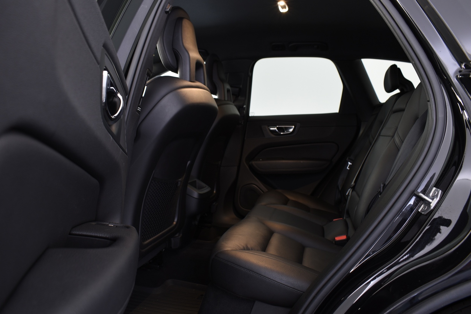 VOLVO XC60 2018