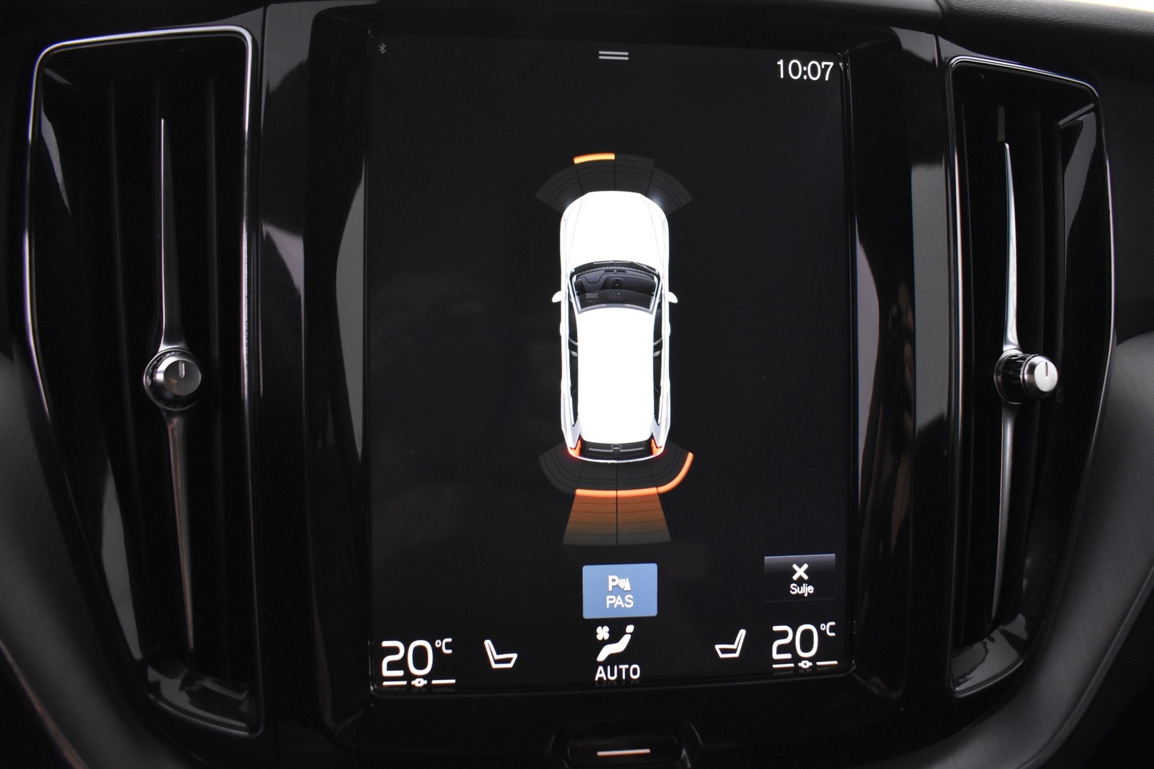 VOLVO XC60 2018