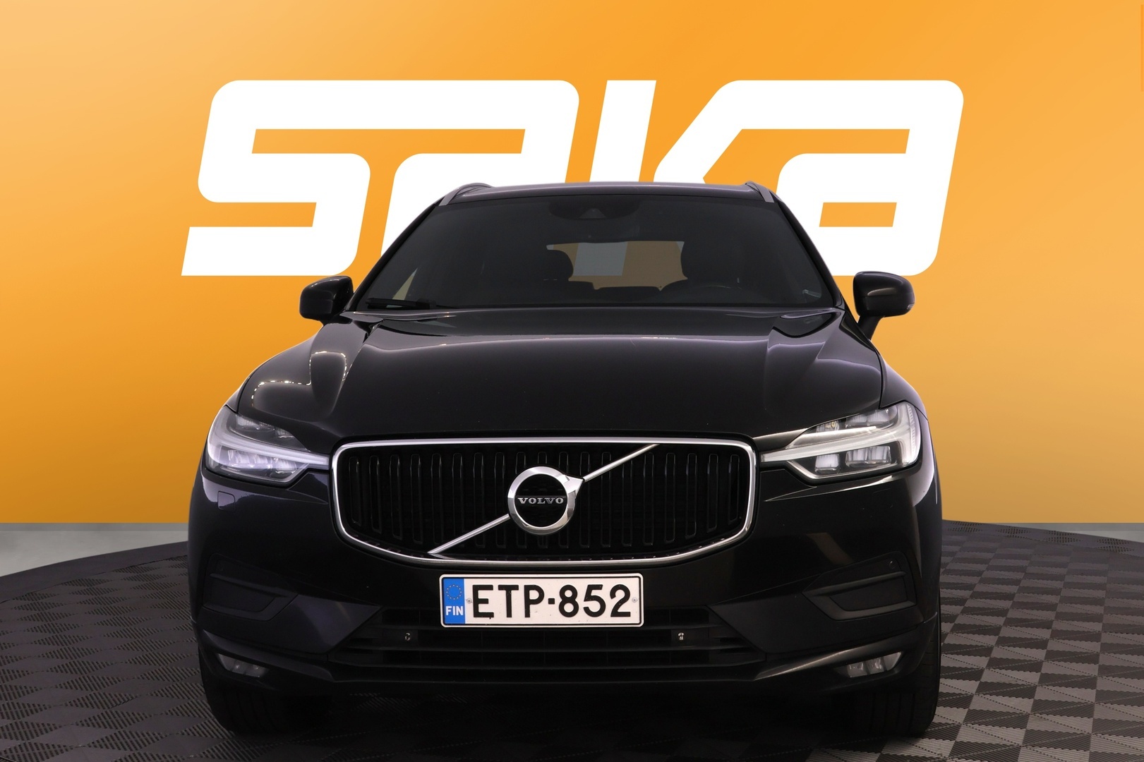 VOLVO XC60 2018
