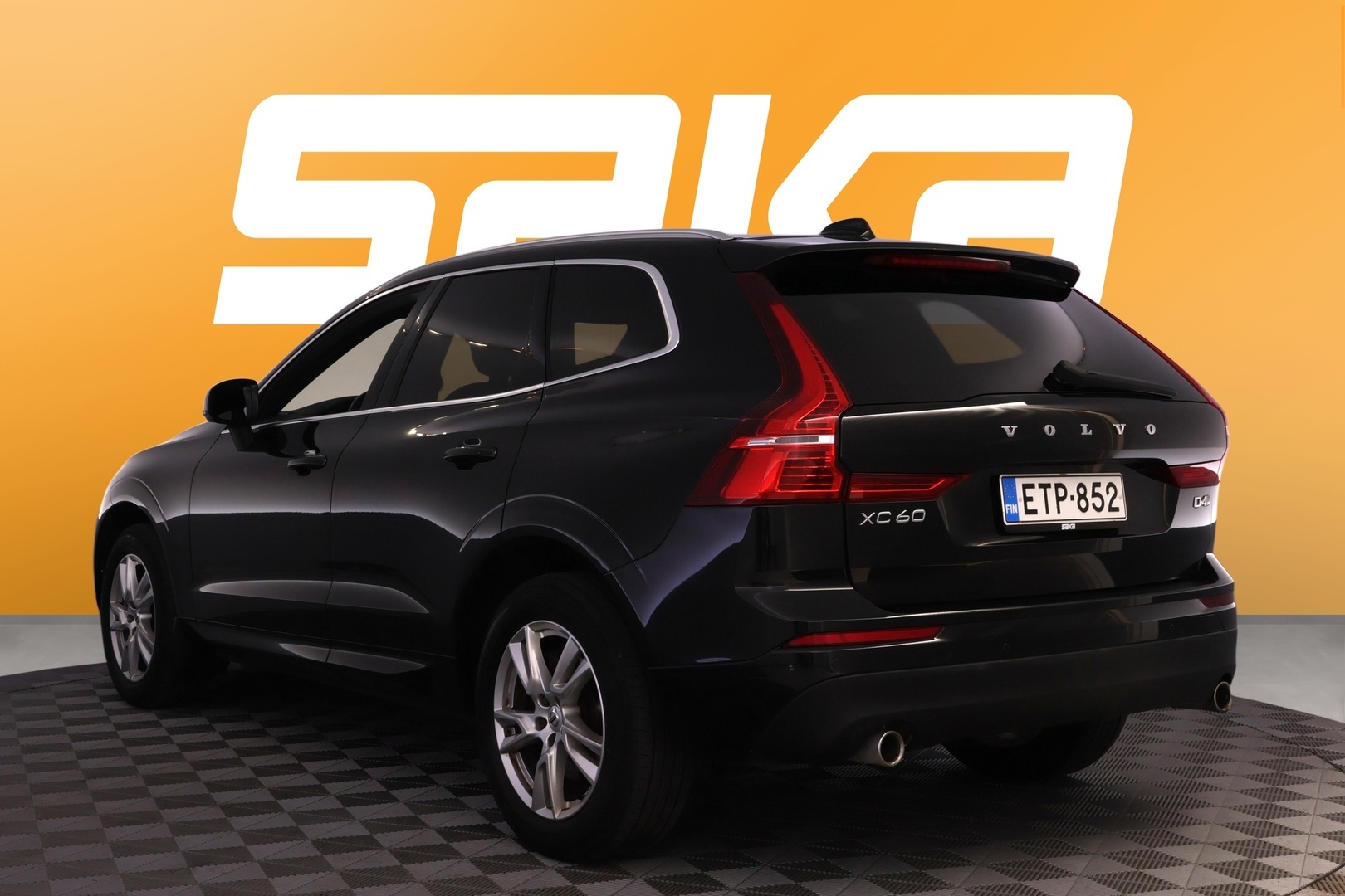 VOLVO XC60 2018