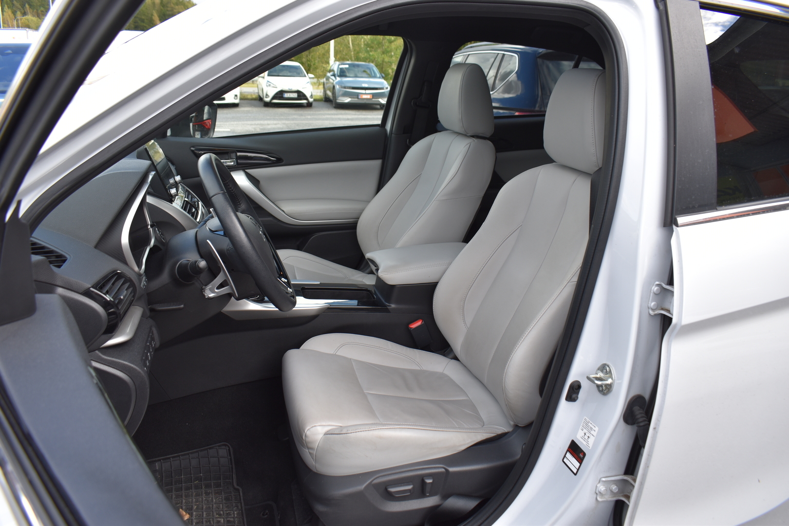 MITSUBISHI Eclipse Cross 2022