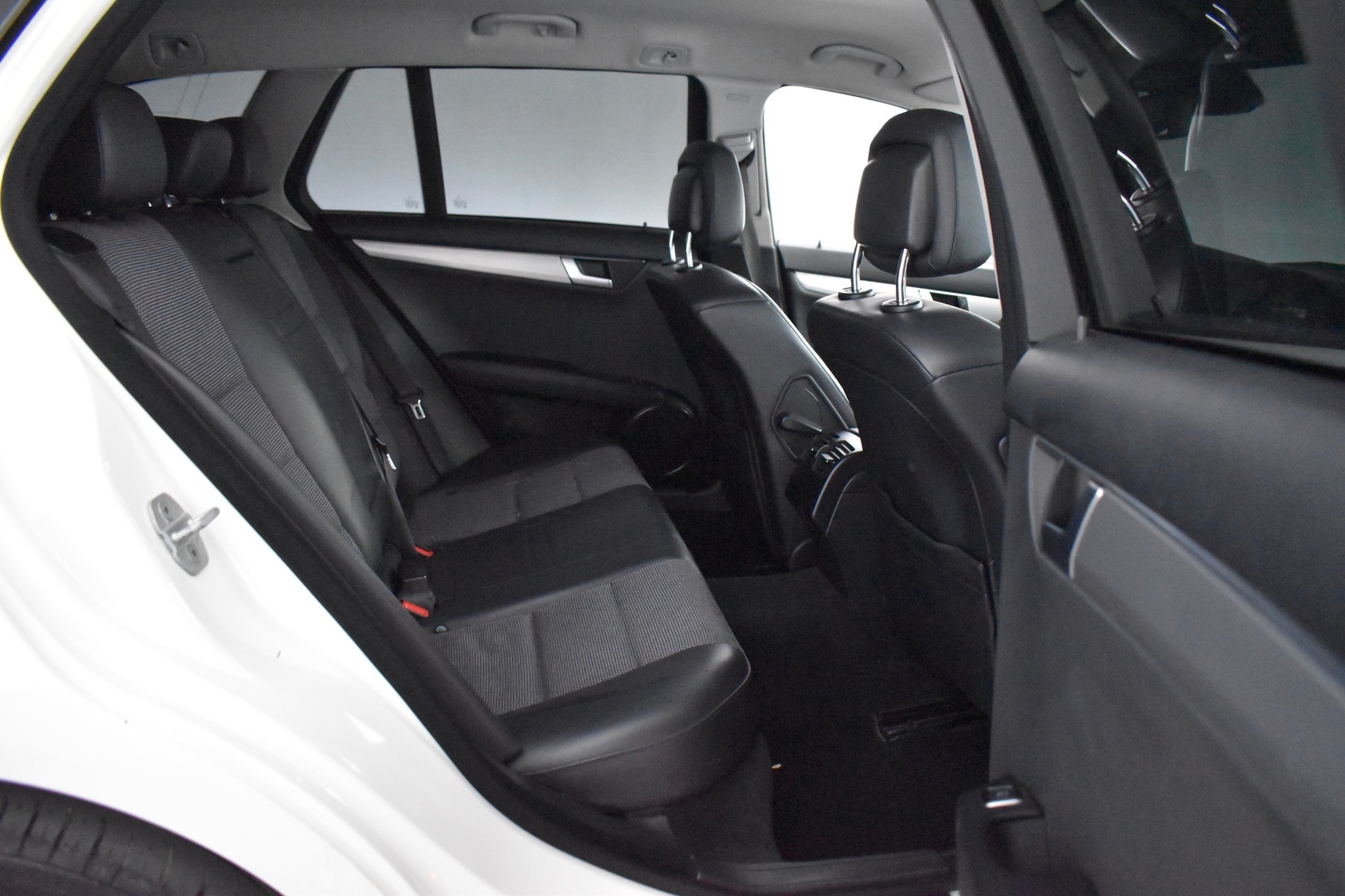 MERCEDES-BENZ C 2012