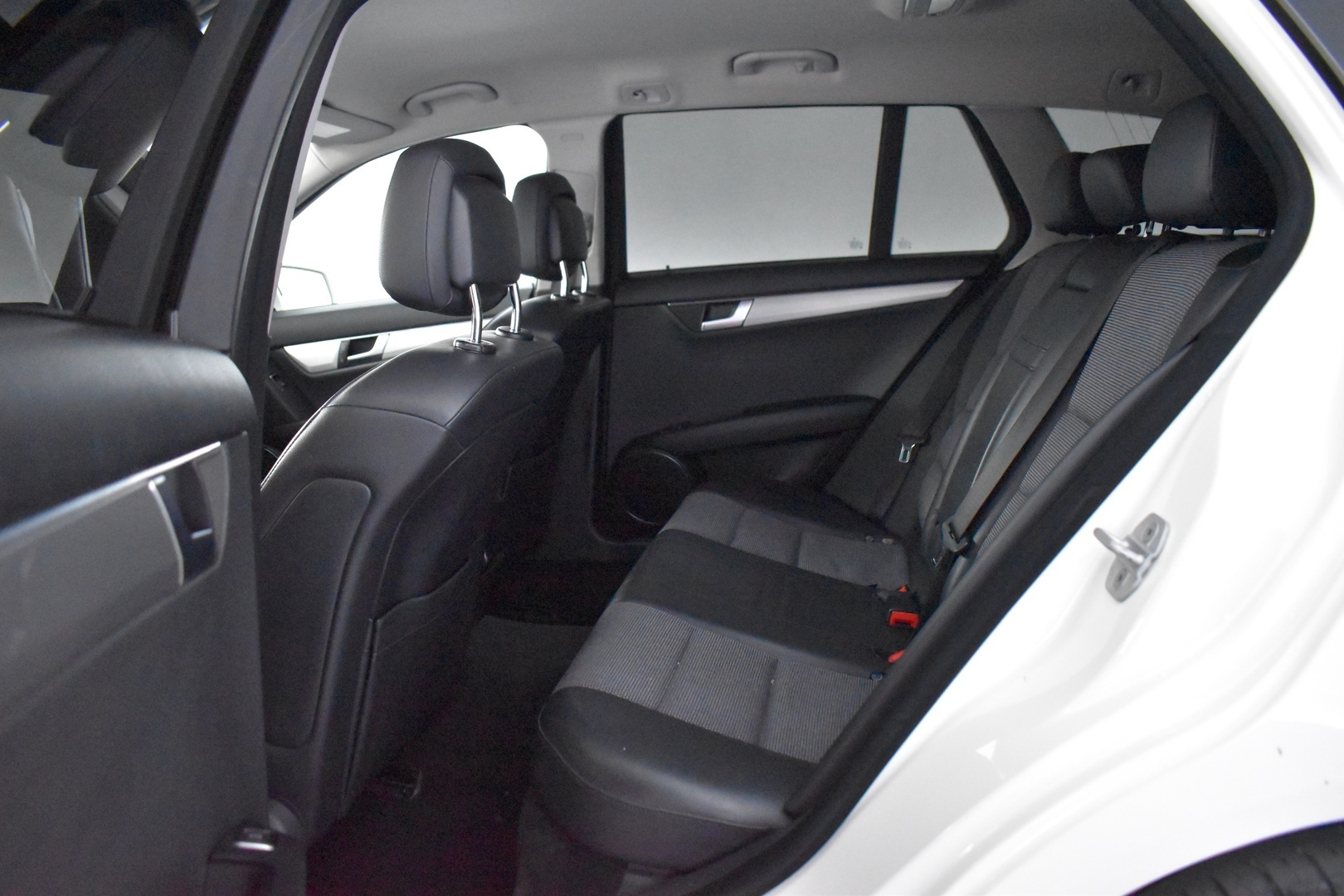 MERCEDES-BENZ C 2012