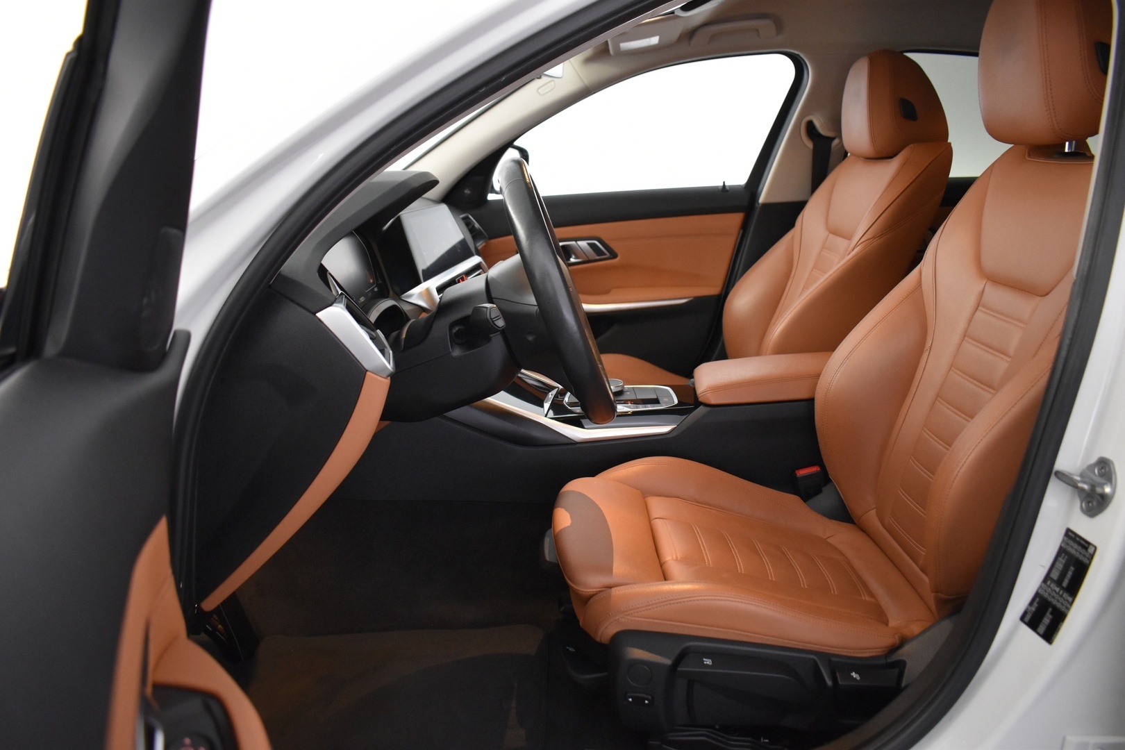 BMW 330 2019
