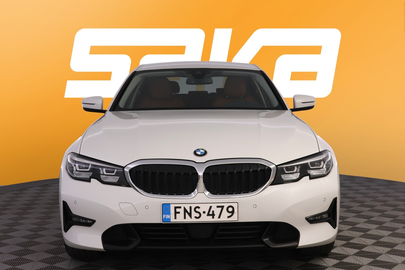 BMW 330 2019