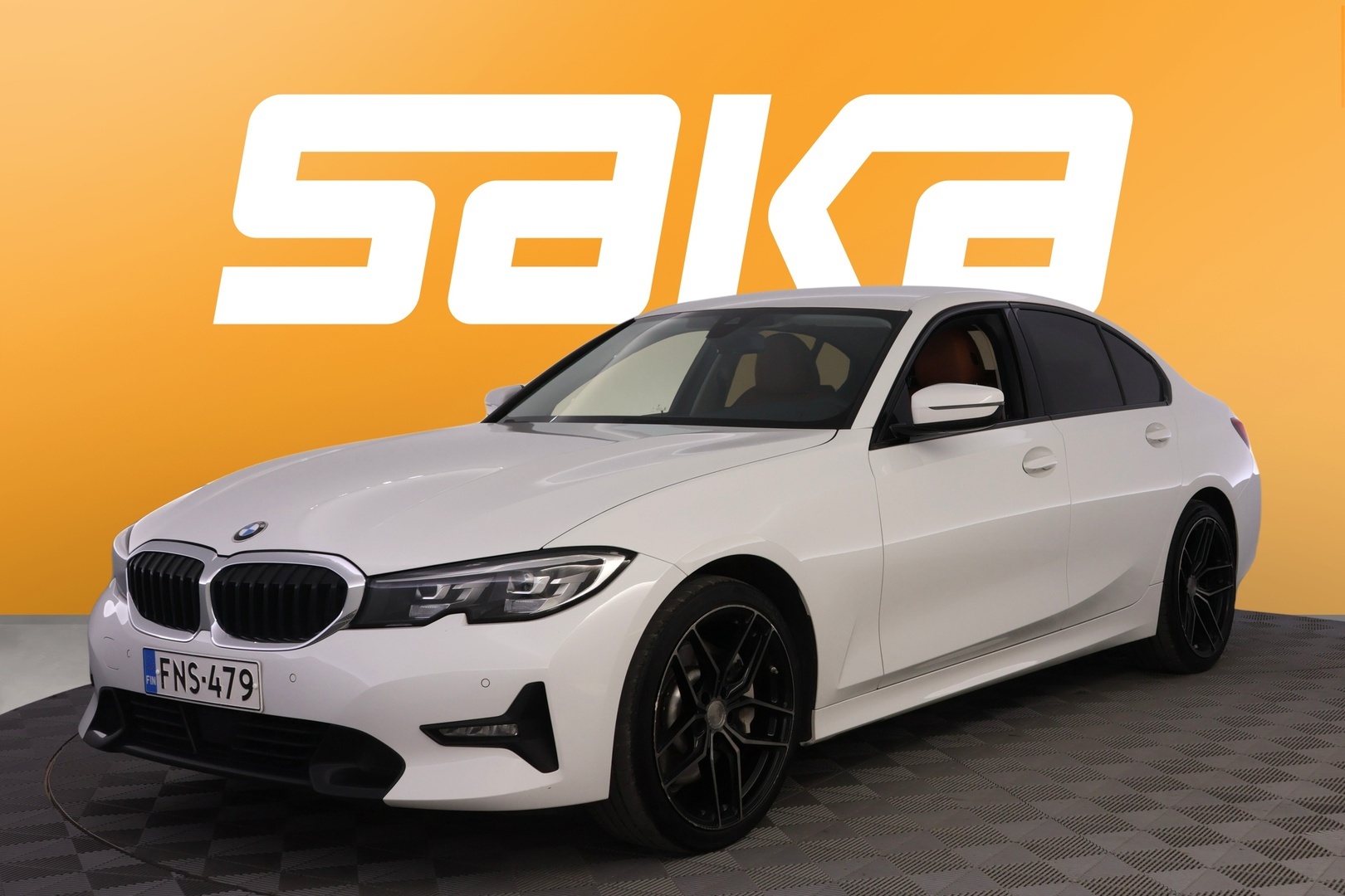 BMW 330 2019