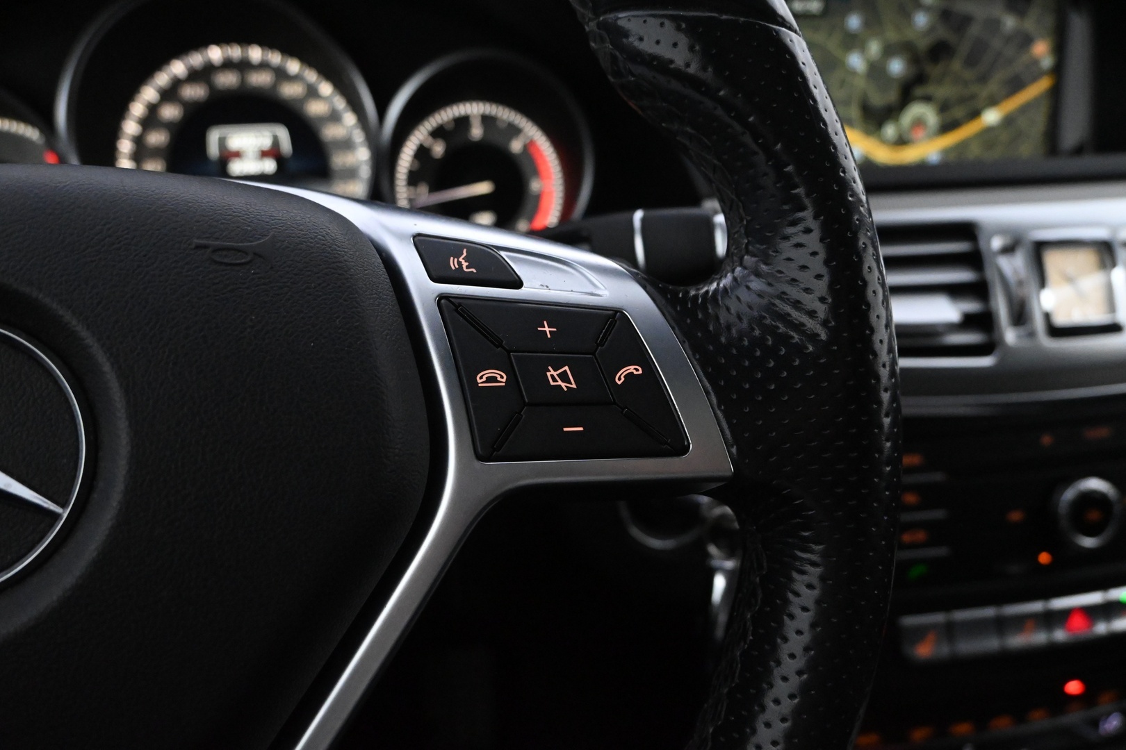 MERCEDES-BENZ E 2016