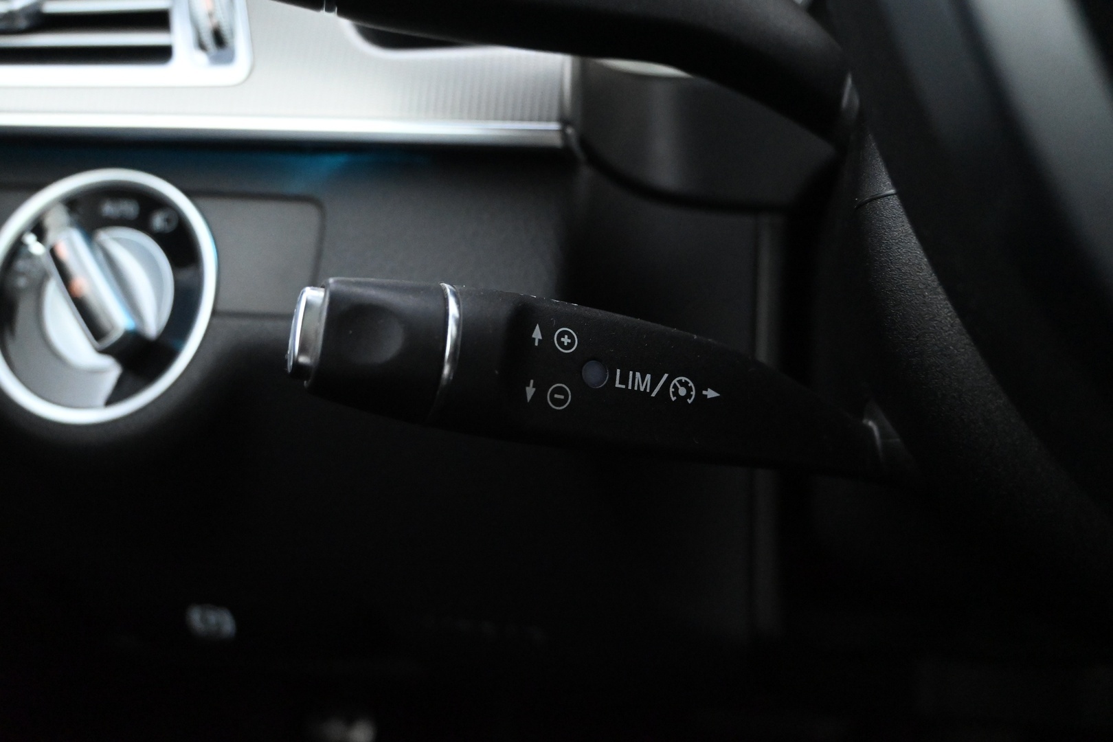 MERCEDES-BENZ E 2016