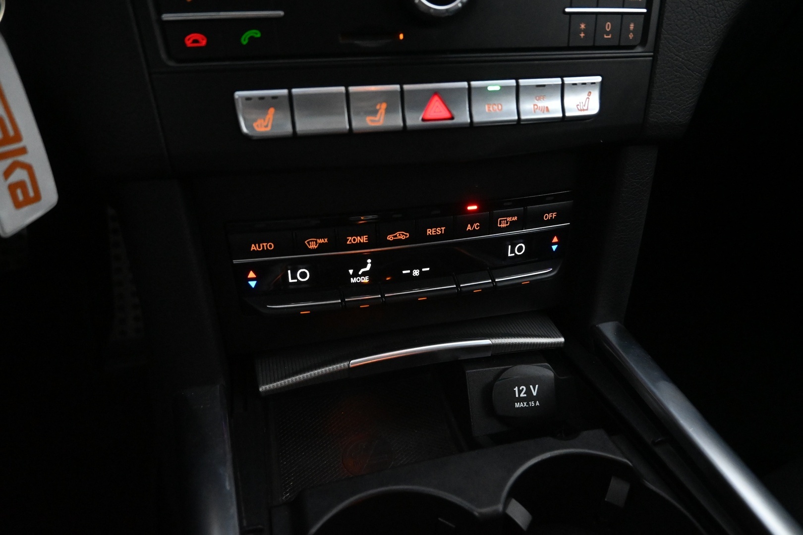 MERCEDES-BENZ E 2016