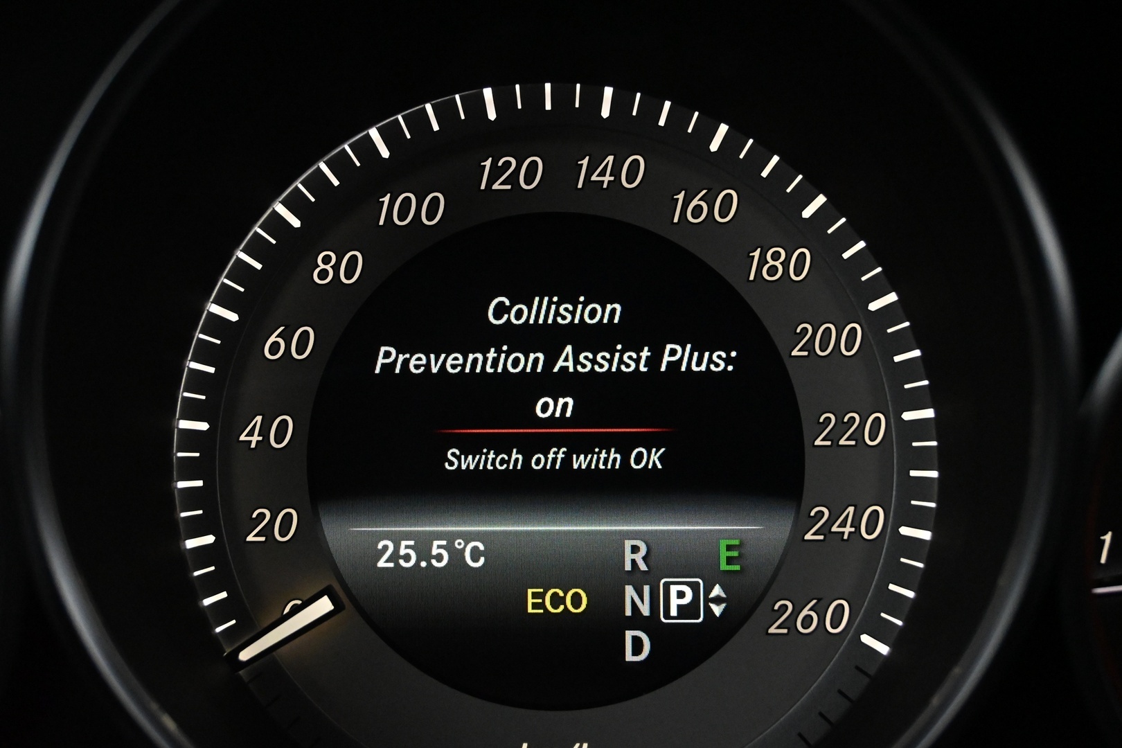 MERCEDES-BENZ E 2016