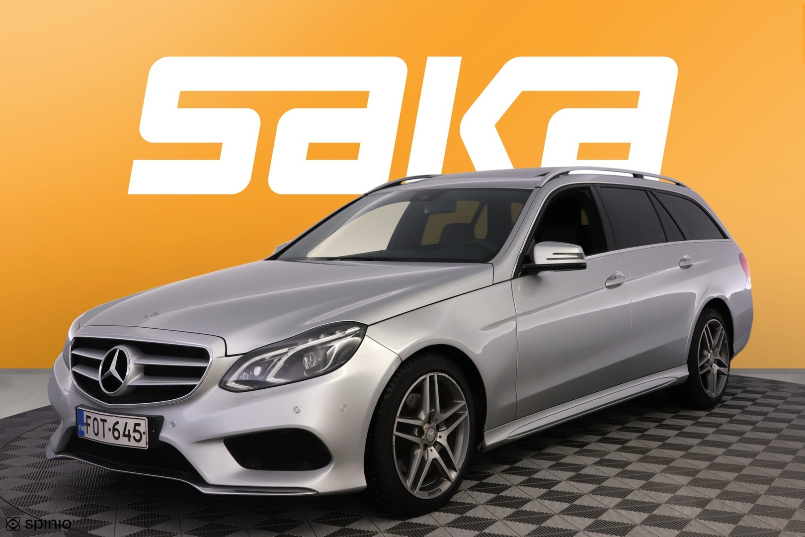 MERCEDES-BENZ E 2016