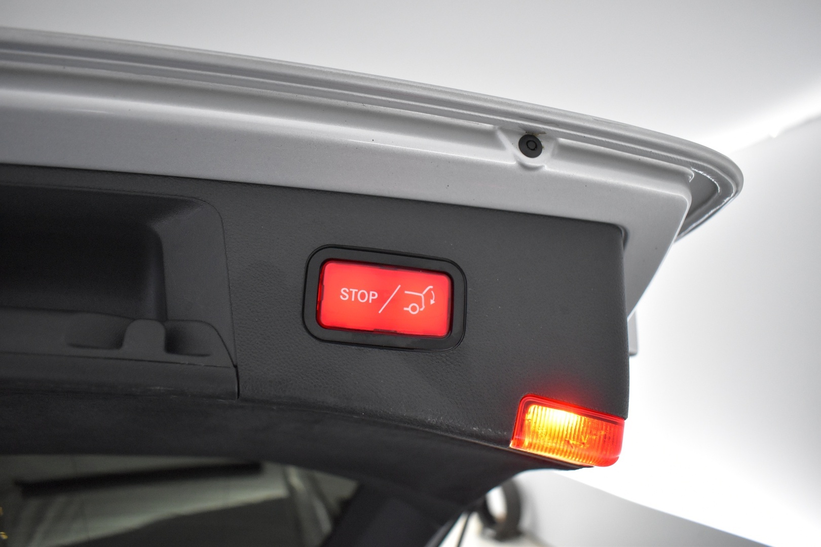 MERCEDES-BENZ E 2016