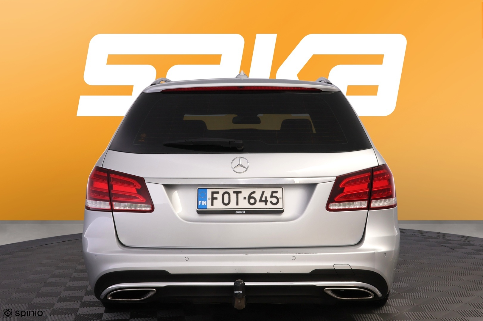 MERCEDES-BENZ E 2016