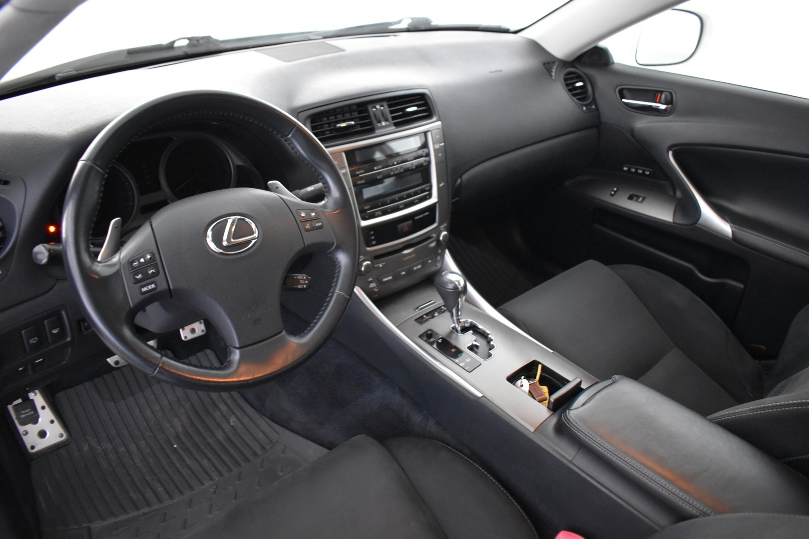 LEXUS IS 2010