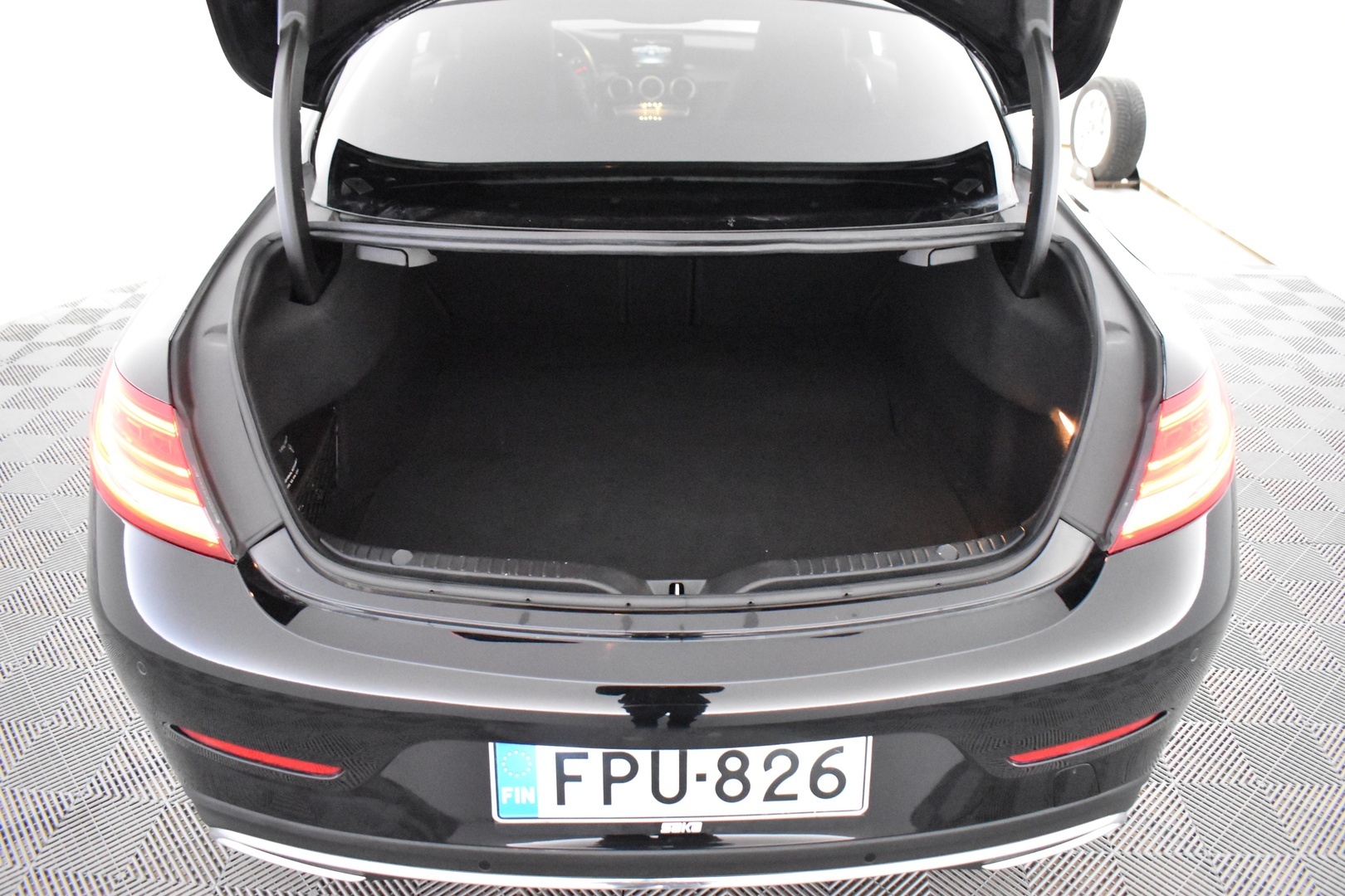 MERCEDES-BENZ C 2016