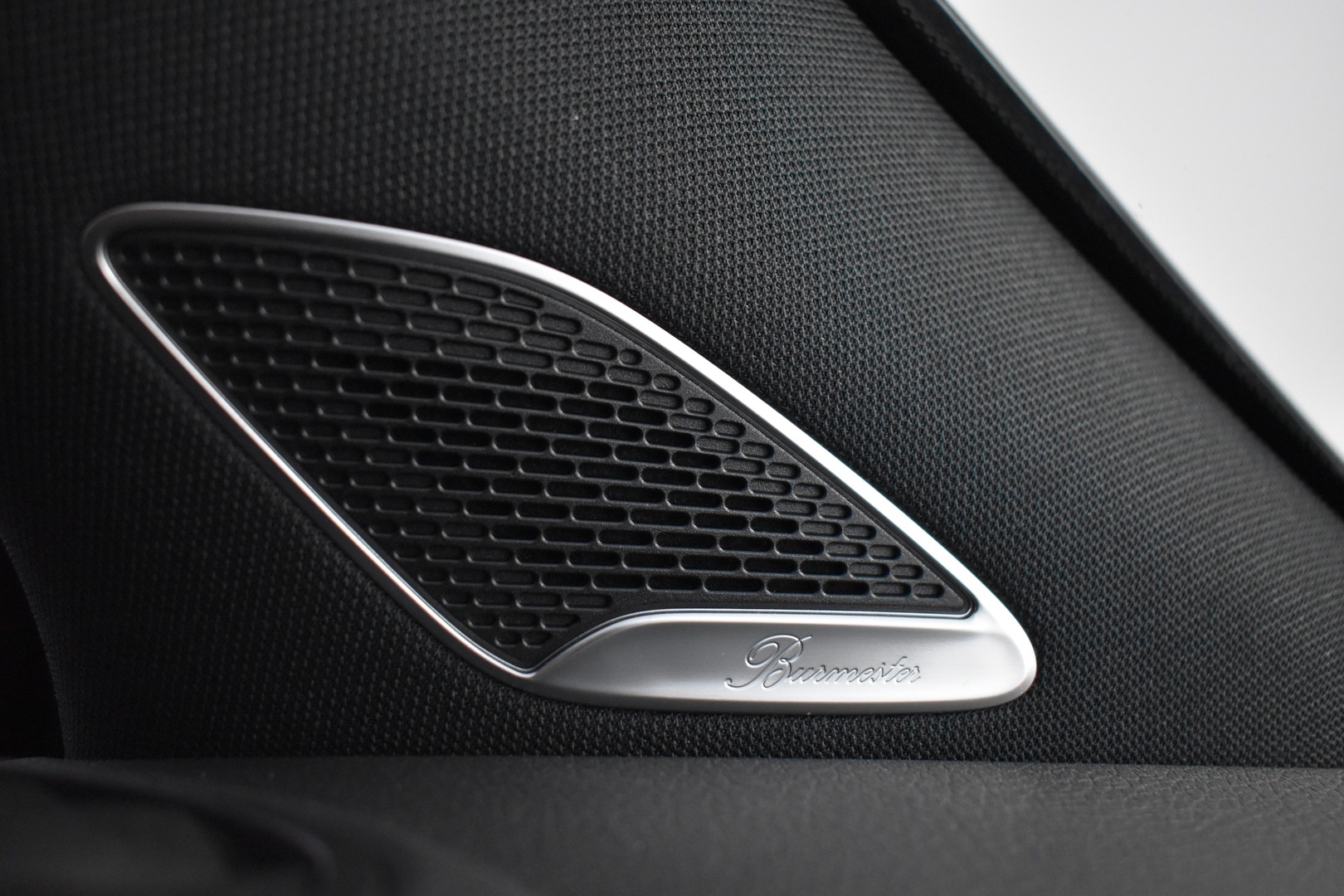 MERCEDES-BENZ EQA 2022