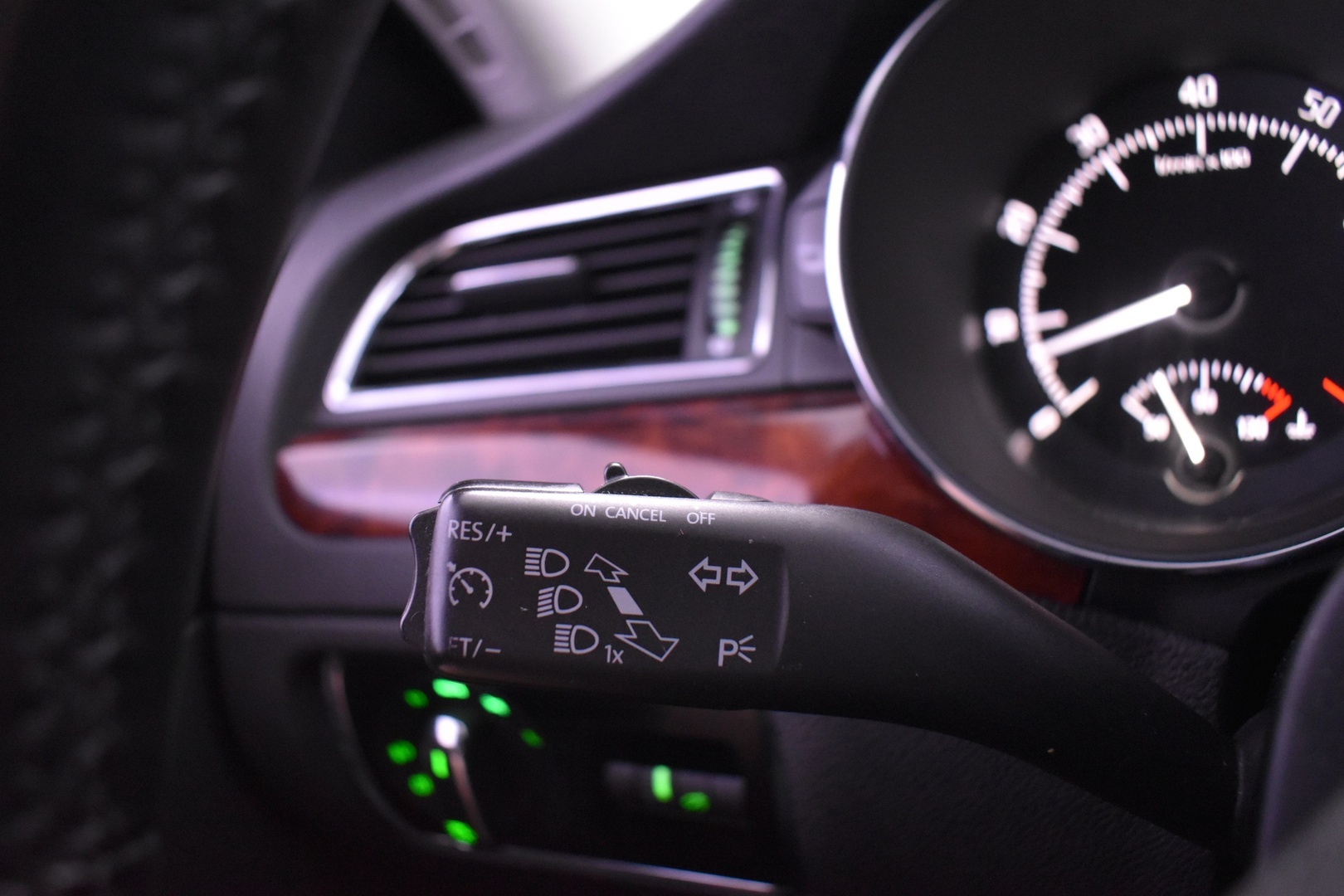 SKODA Superb 2011