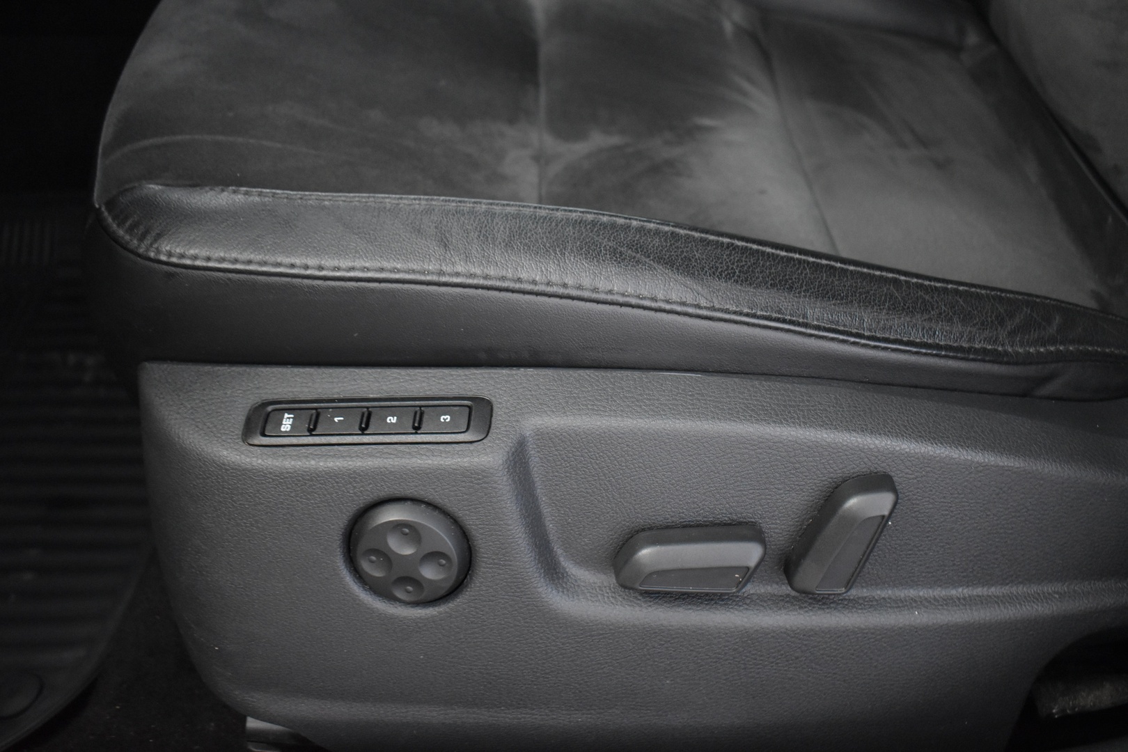 SKODA Superb 2011