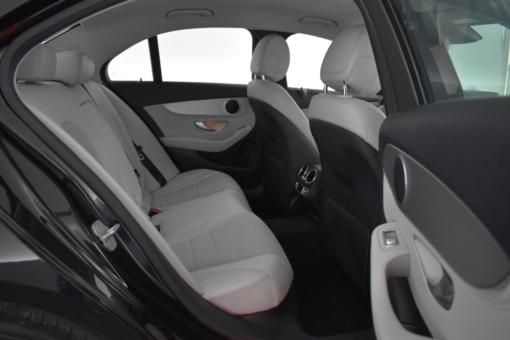 MERCEDES-BENZ C 2015