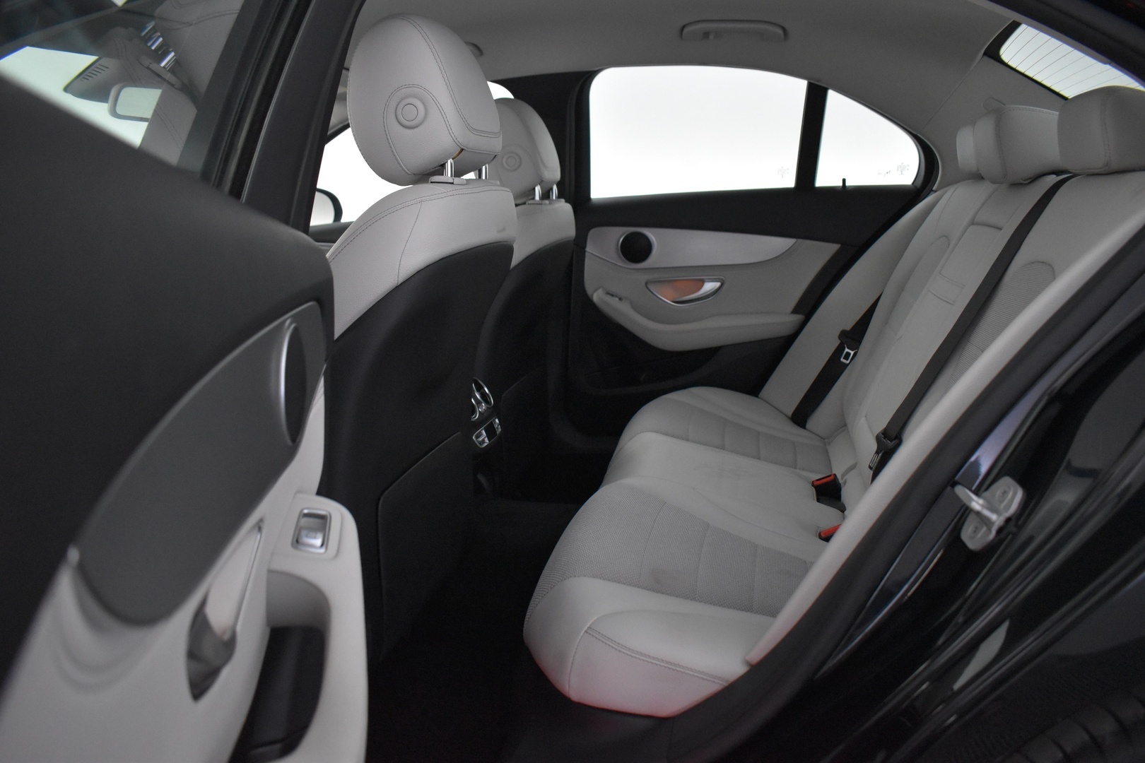 MERCEDES-BENZ C 2015