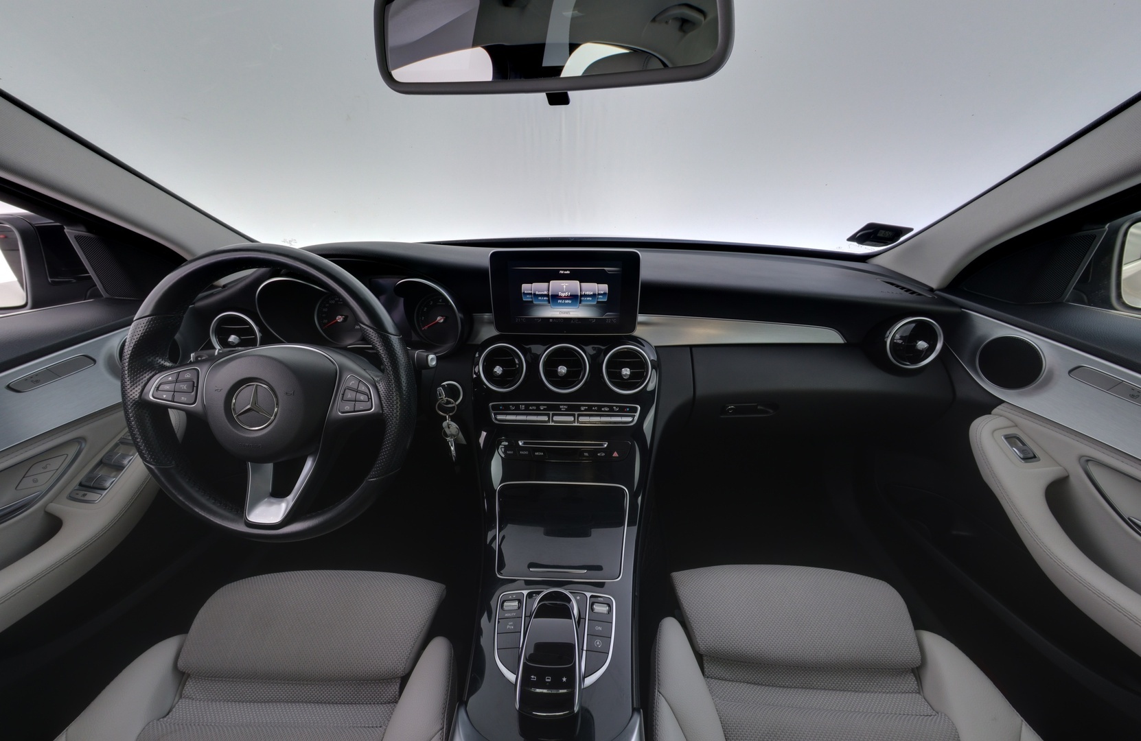 MERCEDES-BENZ C 2015