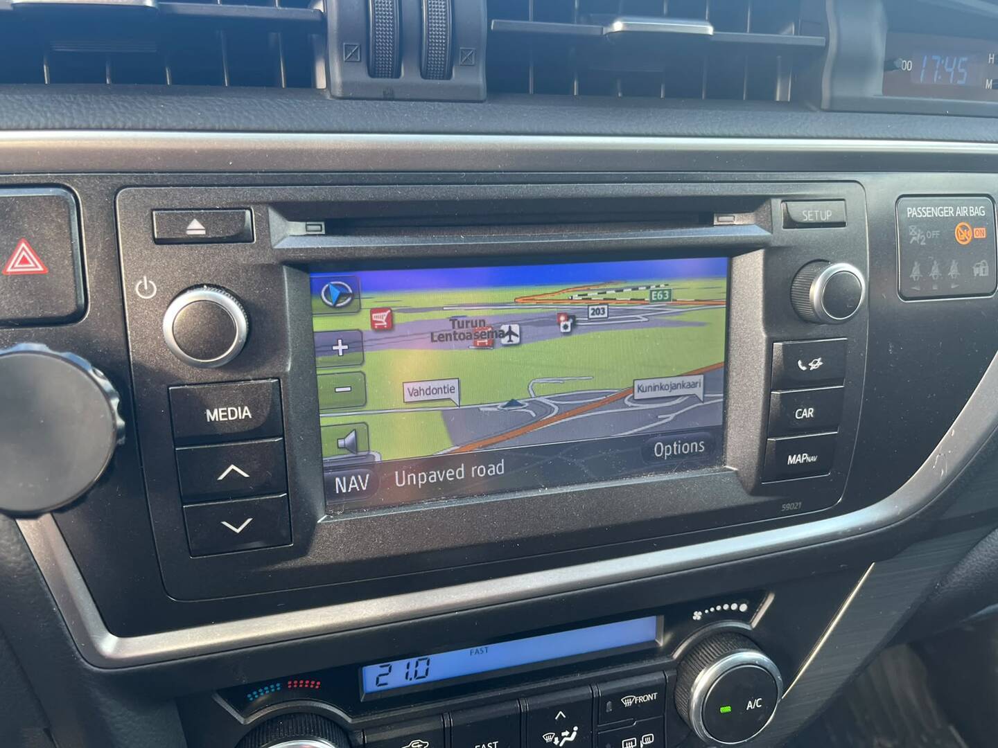 TOYOTA Auris 2014