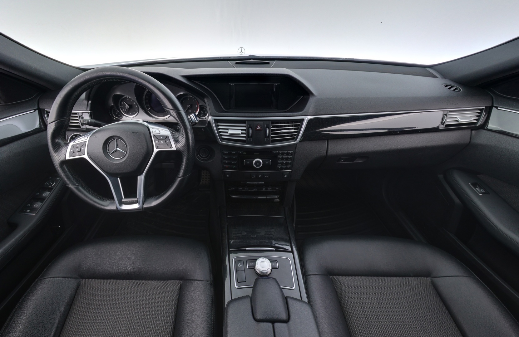 MERCEDES-BENZ E 2012