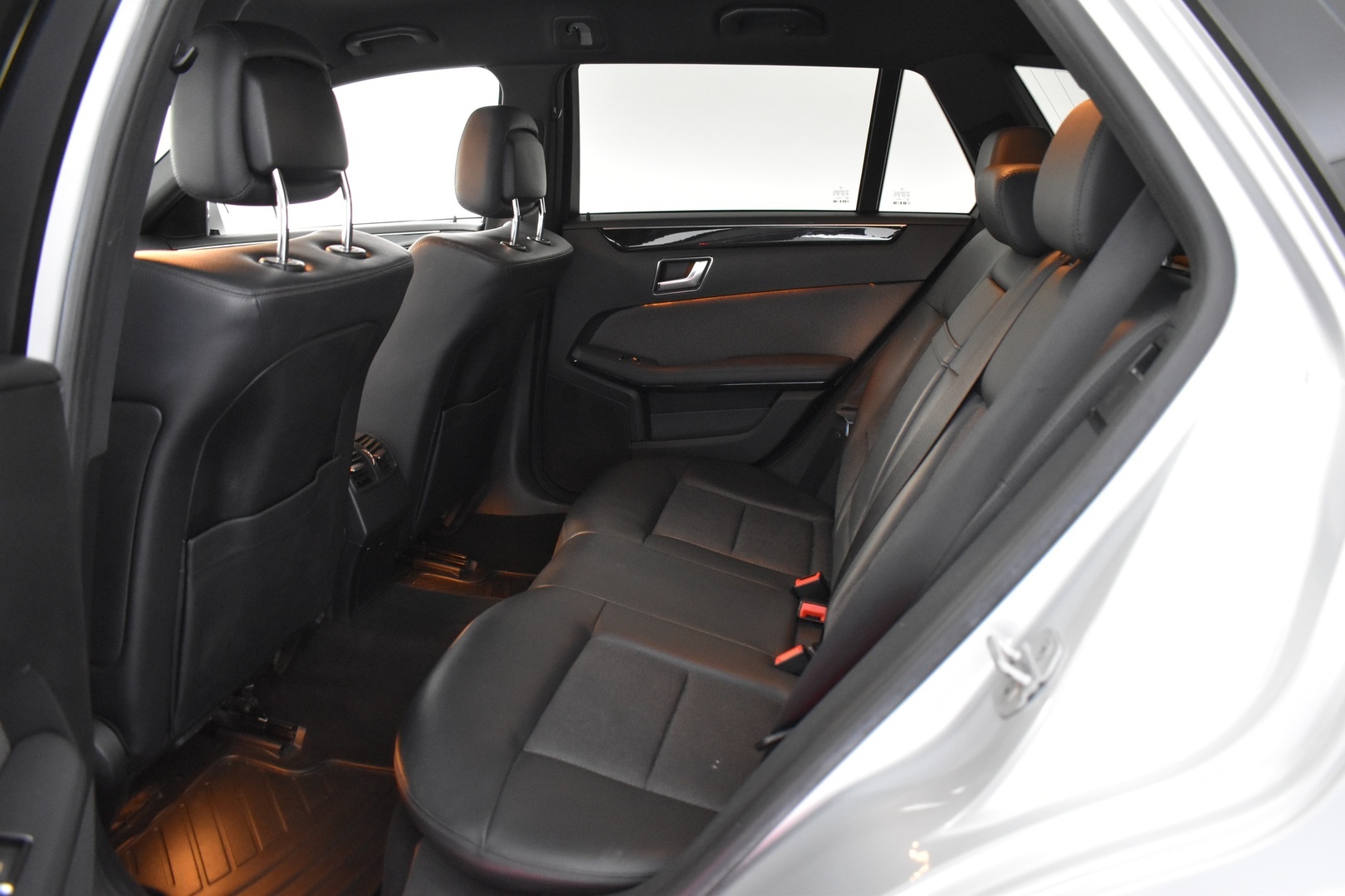 MERCEDES-BENZ E 2012