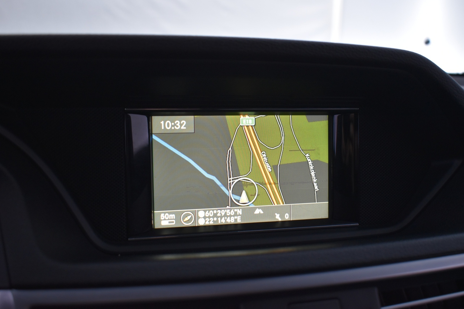 MERCEDES-BENZ E 2012