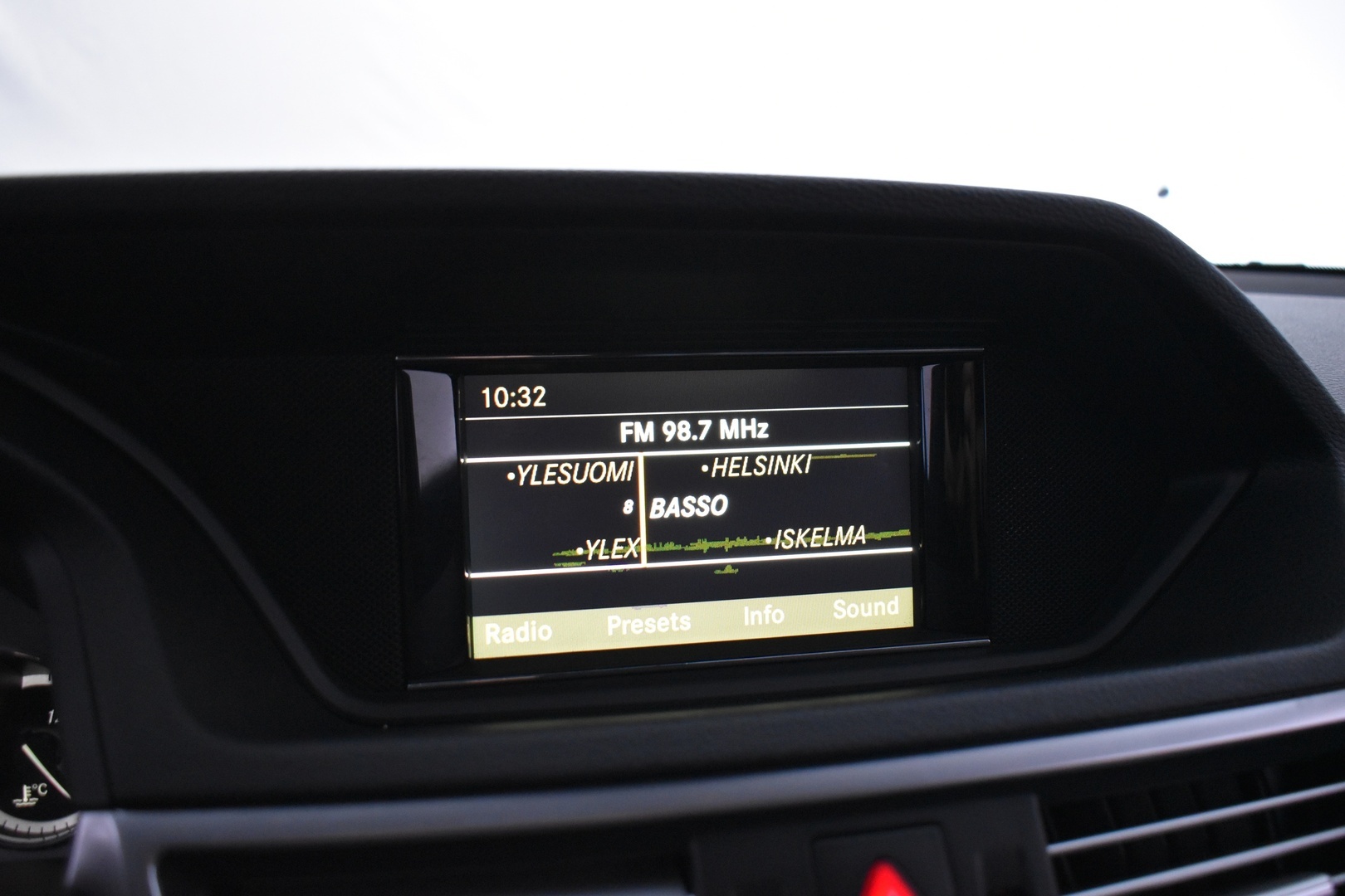 MERCEDES-BENZ E 2012