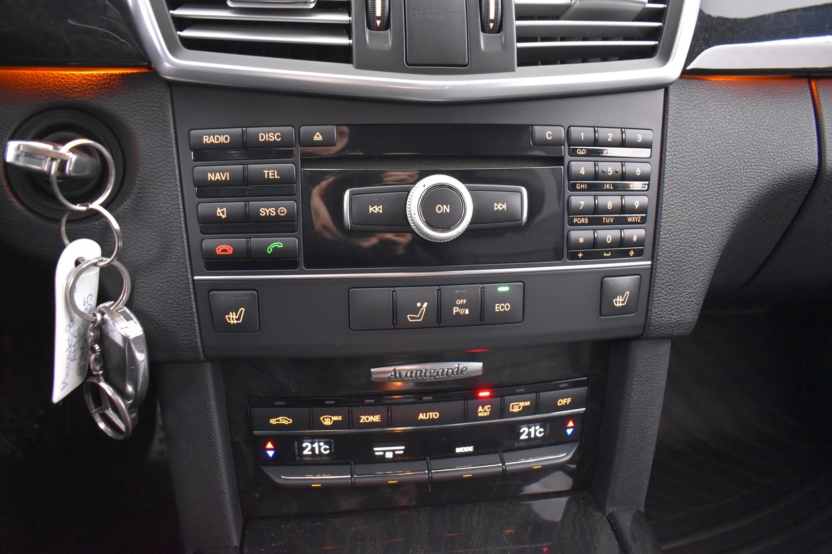 MERCEDES-BENZ E 2012