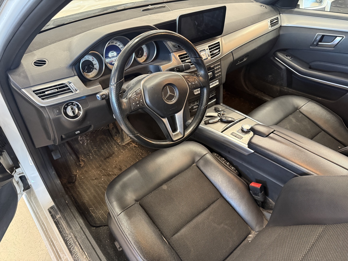 MERCEDES-BENZ E 2015